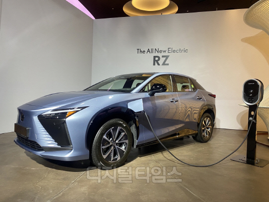 렉서스 순수 전기차 RZ 450e. 장우진 기자